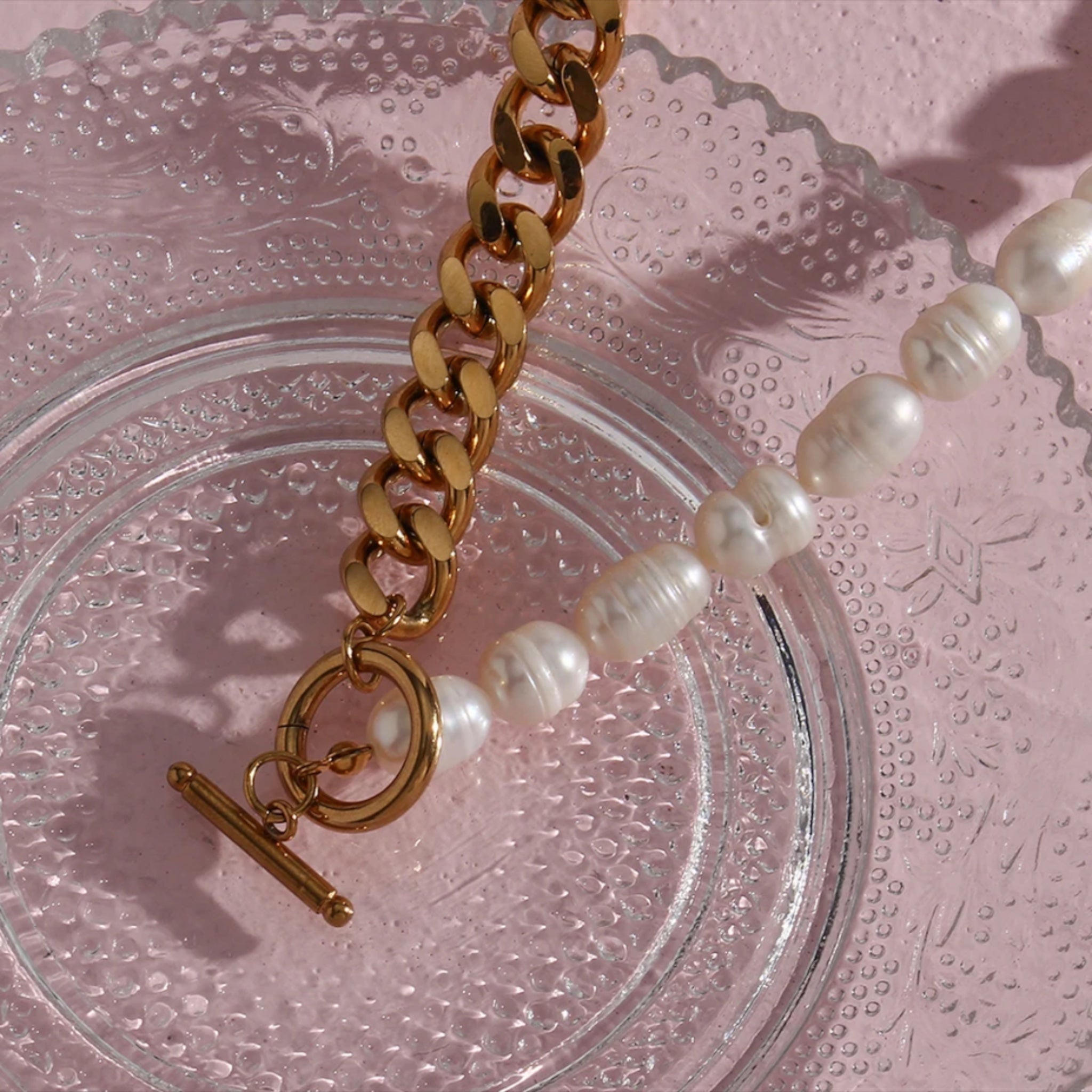 Chunky  Pearls Necklace
