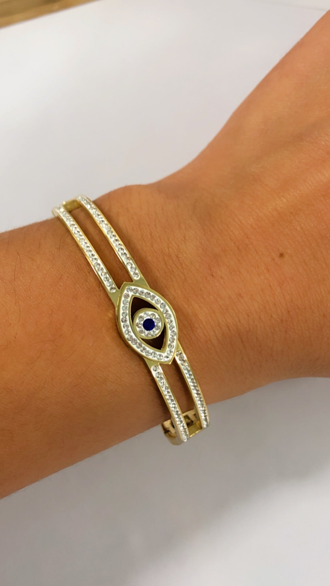 Zirconia Eye Bracelet